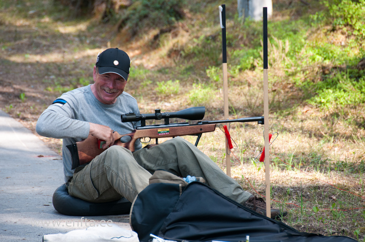 Ülo Lesta, Weihrauch HW 97 K, Nikko Stirling Nighteater 8-32x60